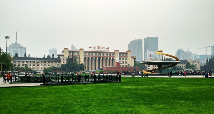 0pdeaT8Wcf7gPt2XI109.jpg 成都行李寄存