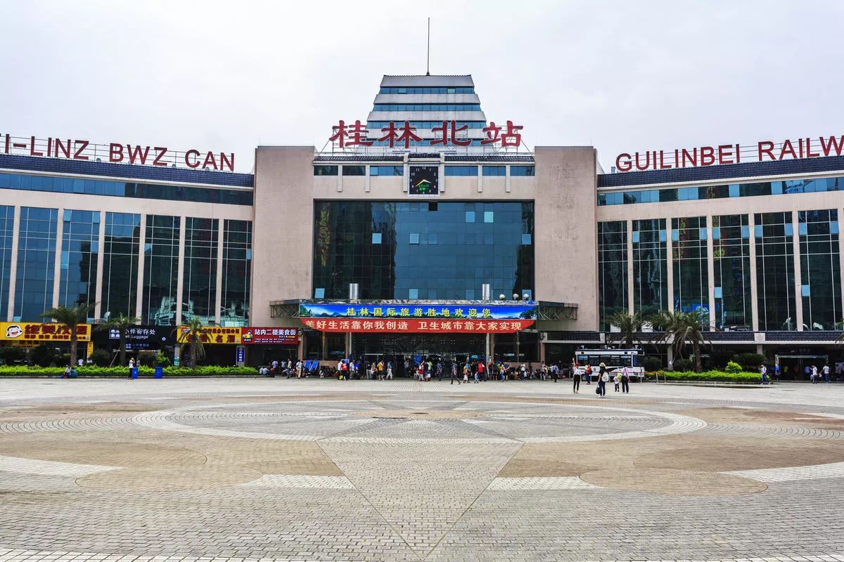 58bC26QhXJeazdLfkn07.jpg 桂林行李寄存