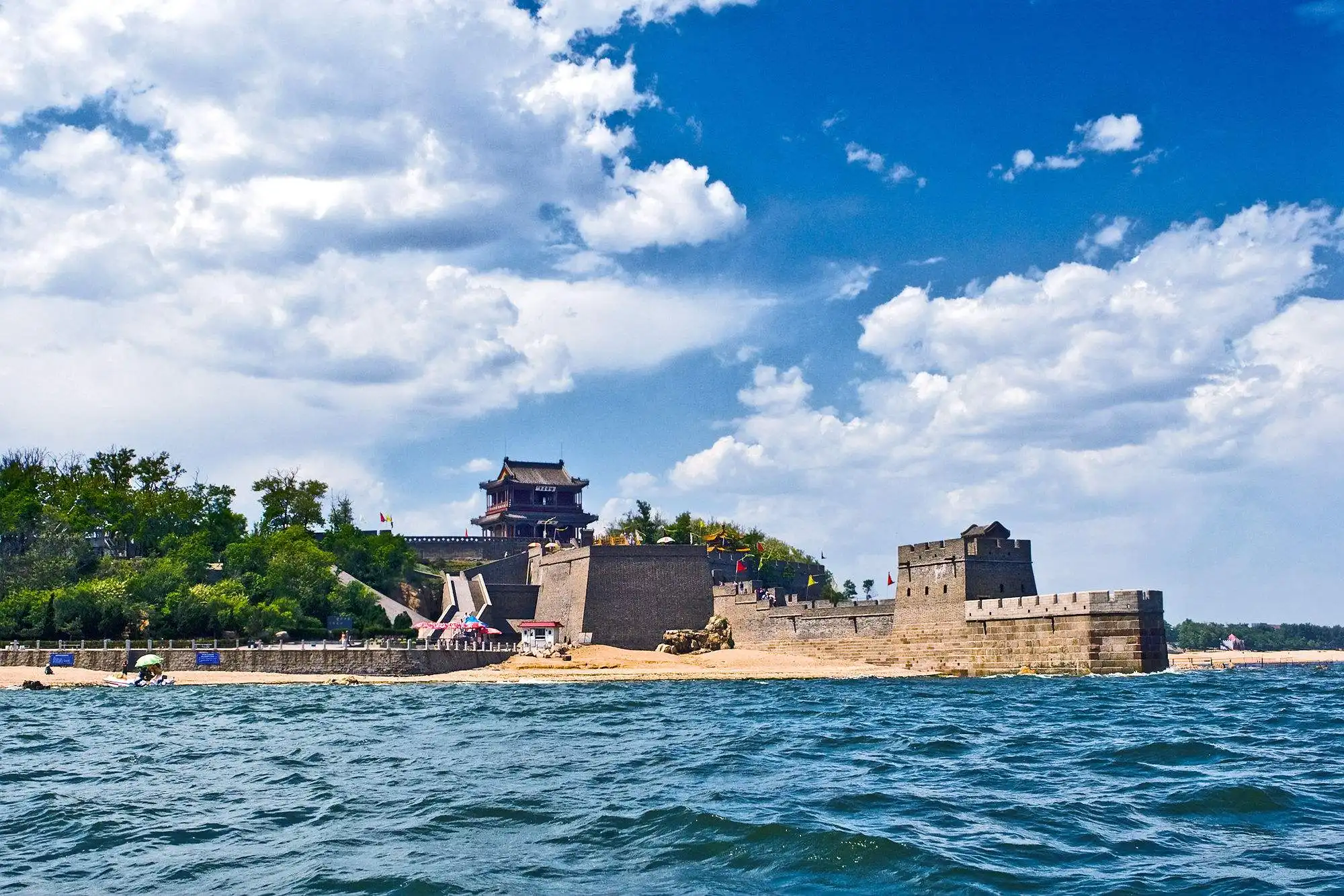山海关老龙头景区哪里有行李寄存的地方?老龙头景区行李寄存怎么收费?